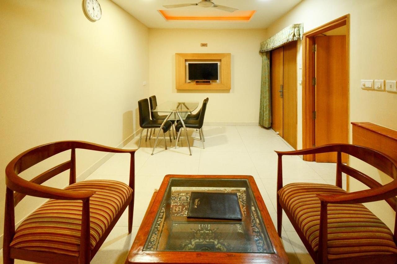 Collection O 2521 Hotel The Vinayak Гвалиор Экстерьер фото