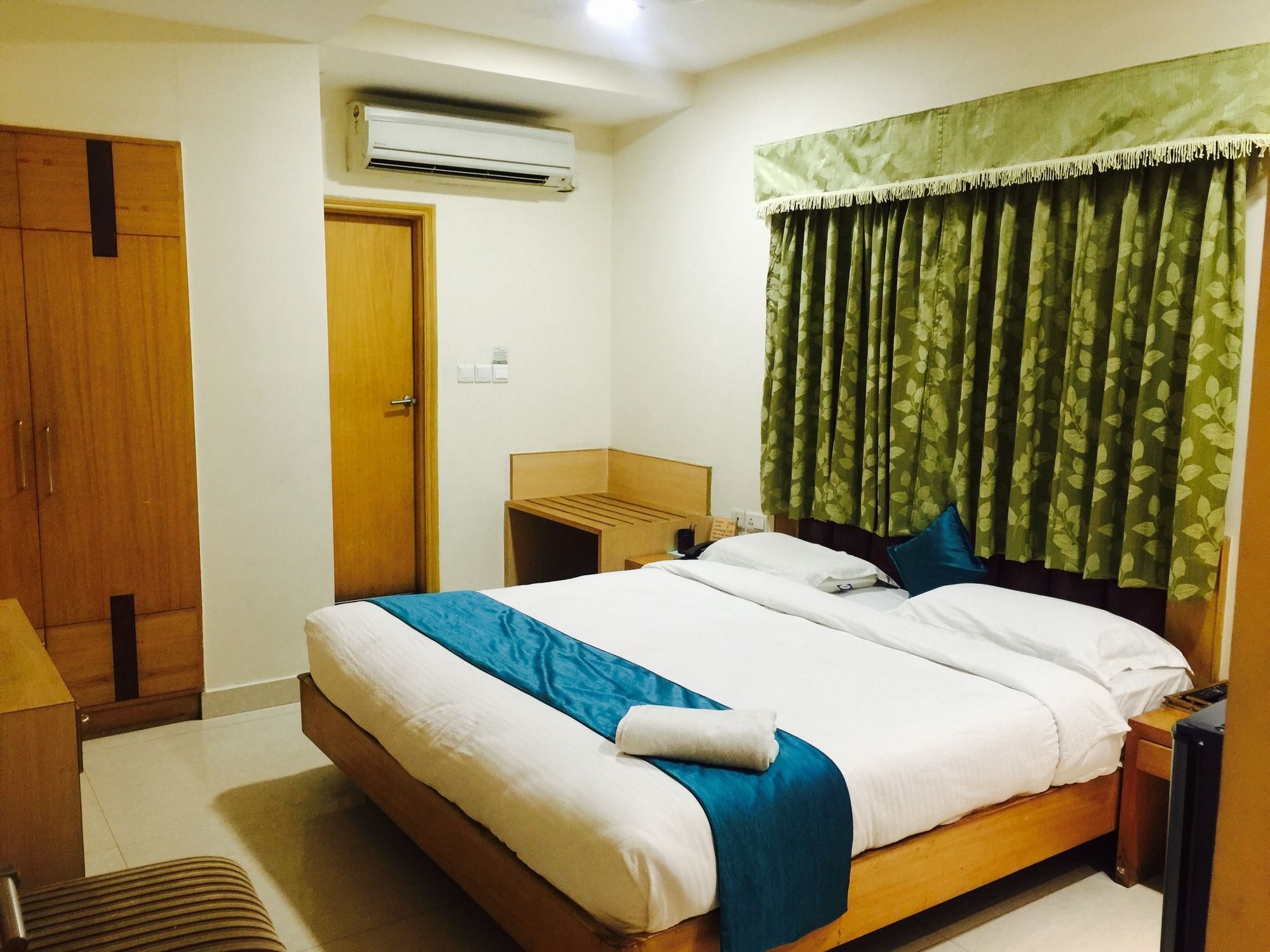 Collection O 2521 Hotel The Vinayak Гвалиор Экстерьер фото